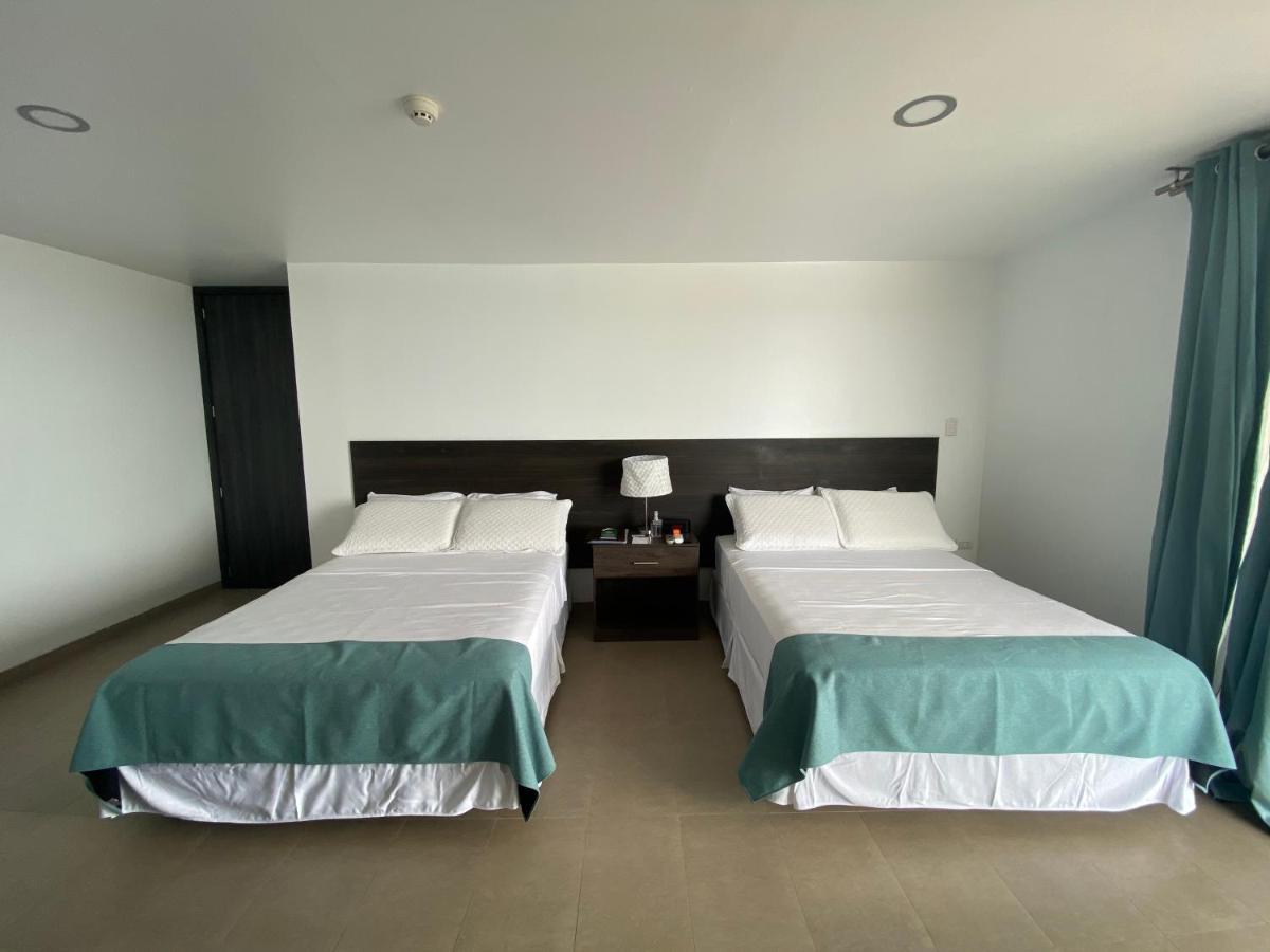 Galapagos Sunset Hotel ปูแอร์โต บาเกริโซ โมเรโน ภายนอก รูปภาพ