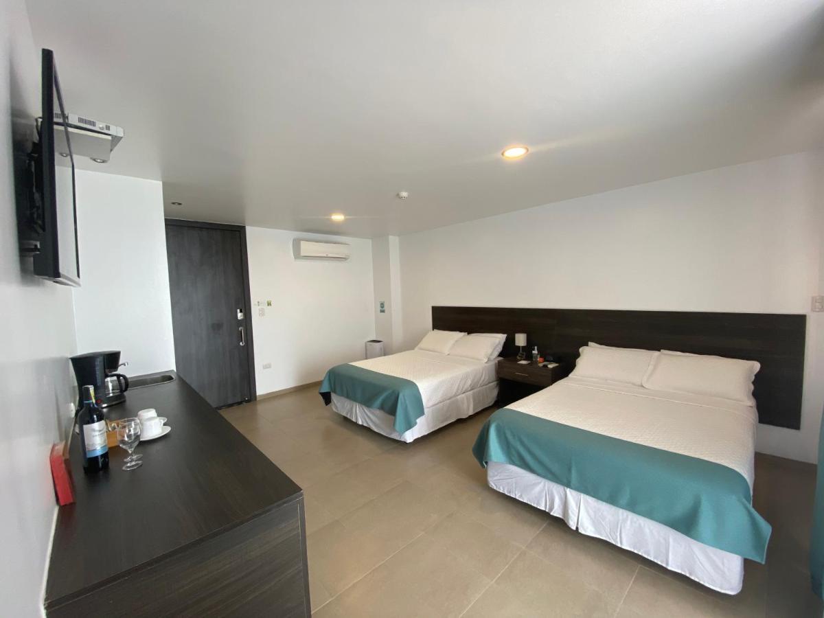 Galapagos Sunset Hotel ปูแอร์โต บาเกริโซ โมเรโน ภายนอก รูปภาพ