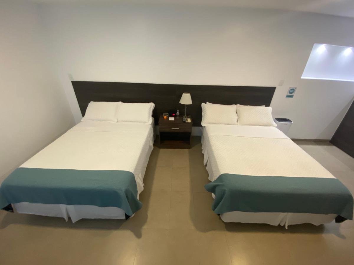 Galapagos Sunset Hotel ปูแอร์โต บาเกริโซ โมเรโน ภายนอก รูปภาพ