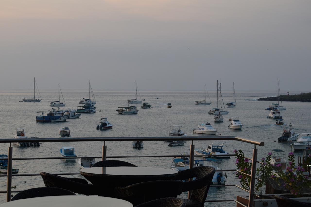 Galapagos Sunset Hotel ปูแอร์โต บาเกริโซ โมเรโน ภายนอก รูปภาพ