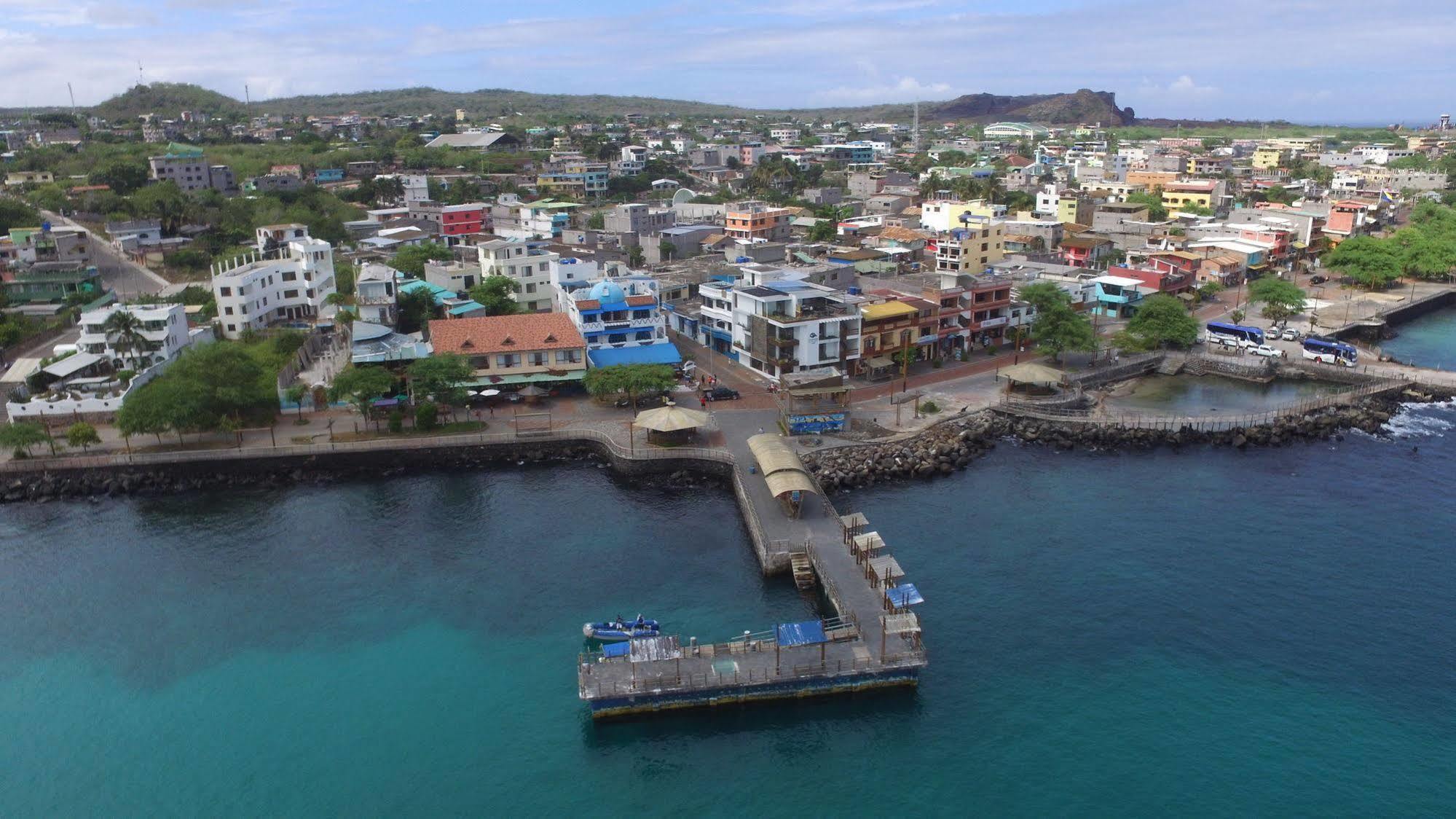 Galapagos Sunset Hotel ปูแอร์โต บาเกริโซ โมเรโน ภายนอก รูปภาพ